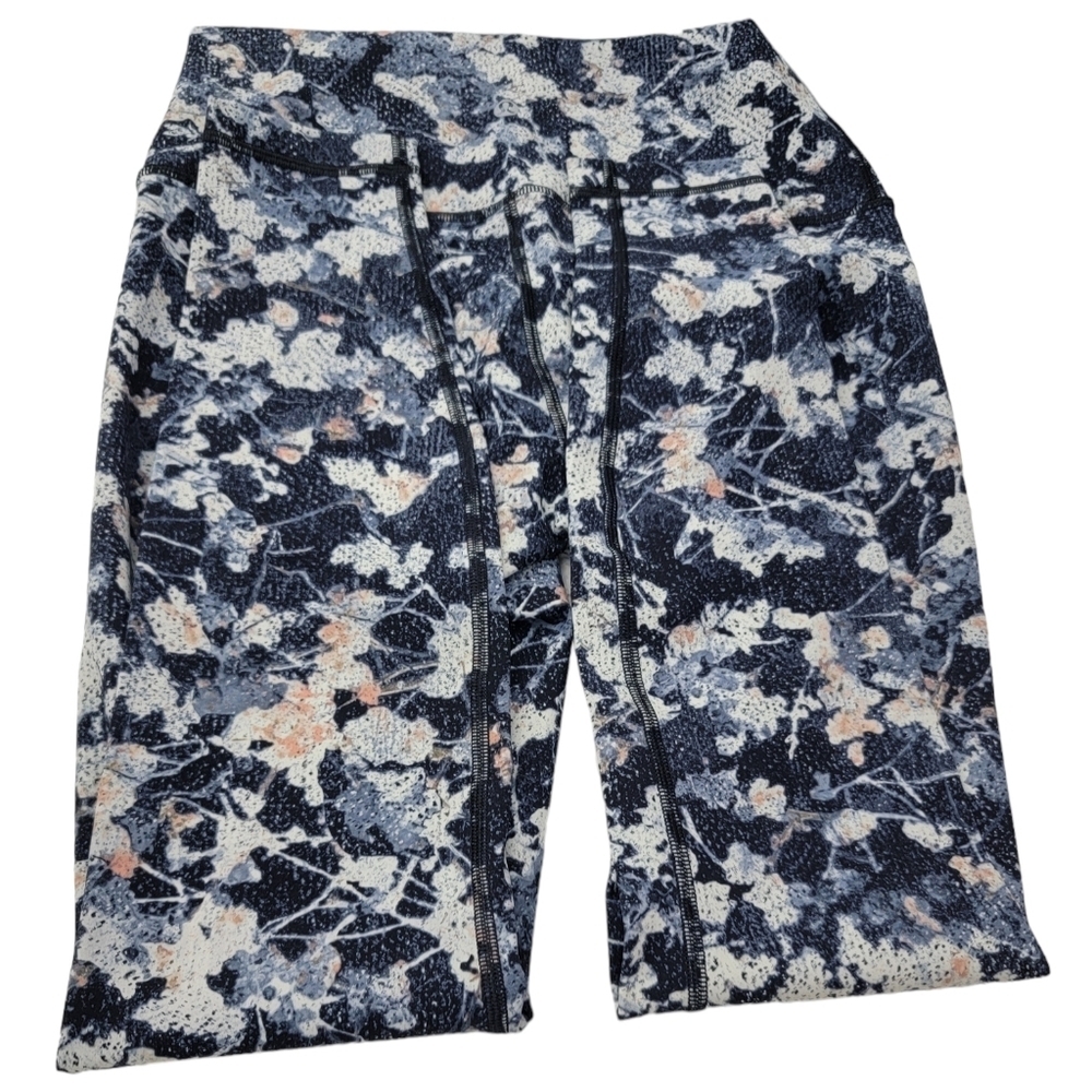 Lululemon Athletica woman's size 8 in floral Limited edition high-rise leggings. - Picture 2 of 4